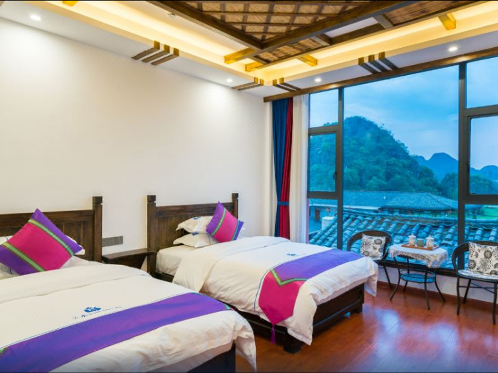 雨酒店,普者黑芸水涧客栈,梵沁兰馨,夏雨路轩,荷塘粤色或标准酒店住宿