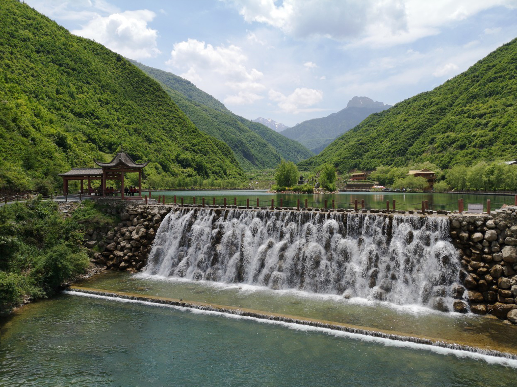 陇南官鹅沟鹅嫚沟青木川哈达铺3日游2人起订兰州出发往返单动车看小