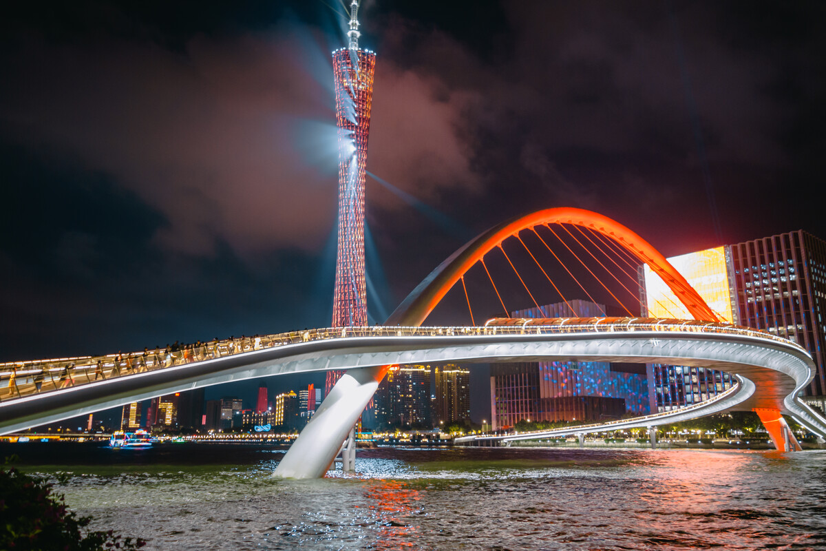 广州塔 海心沙 花城广场 北京路夜游半日游>土著人带你坐双层观光