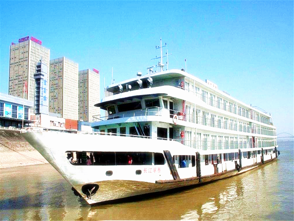 价格便宜执行船舶为长江孚泰号/长江孚泰2号/银河号游船,游船为国内