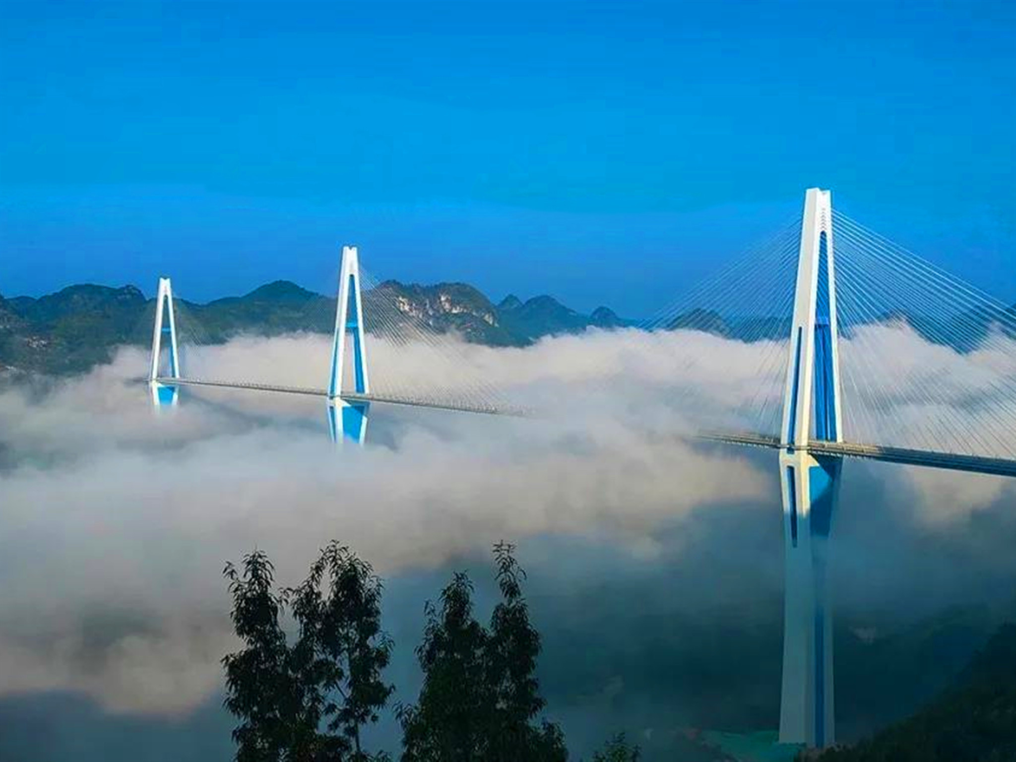 天空之桥平塘特大桥图片