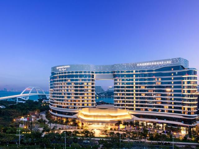 探索厦门之旅:兴万景酒店引领城市与自然的完美融合