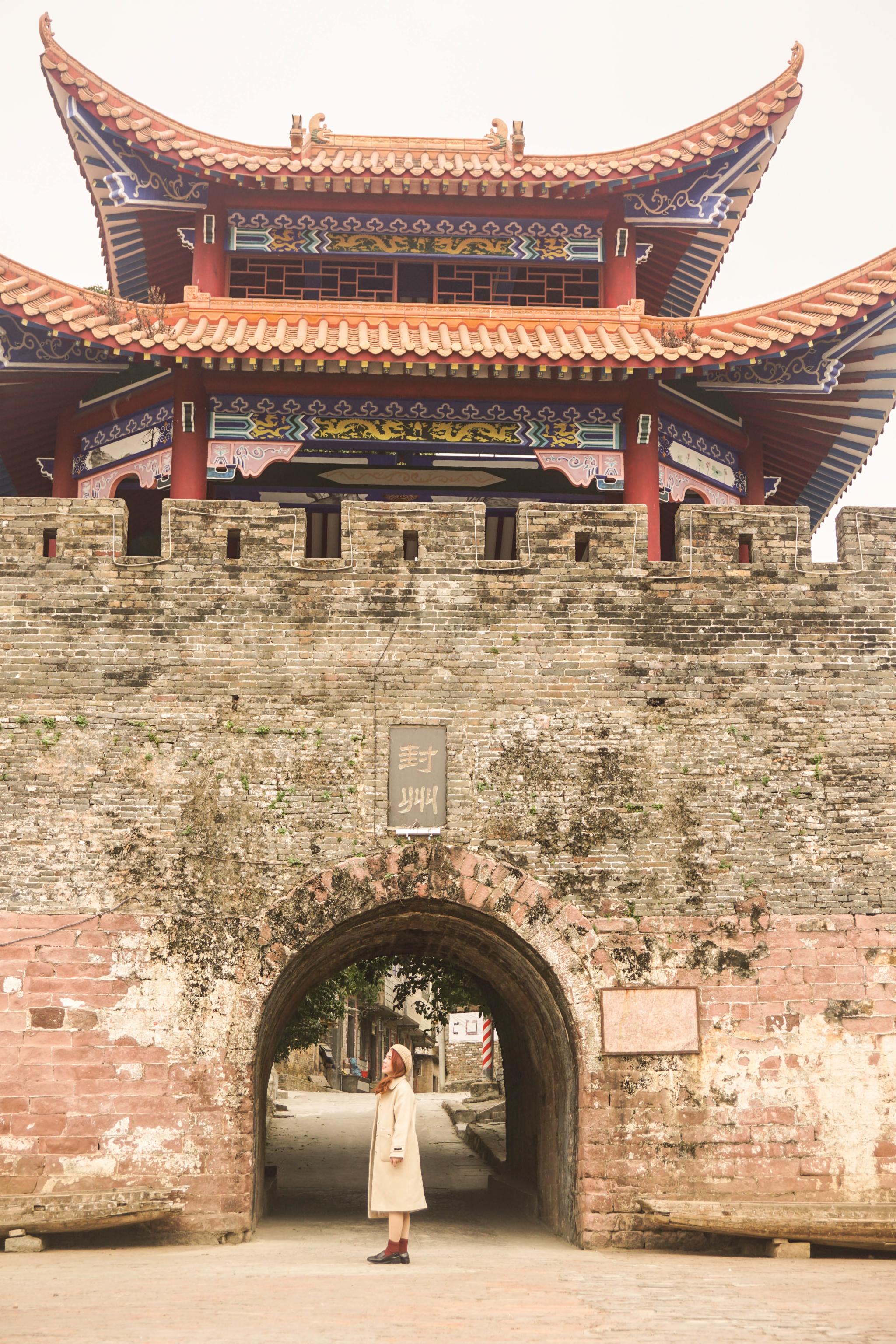 驾房车前行,带你经过贺州花海,品过封开美食_旅游游记_途牛