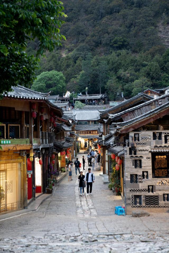 丽江旅行的惊喜不断——在束河古镇享受惬意的慢生活